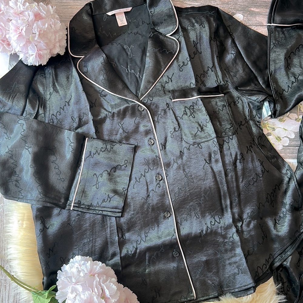 Victoria's Secret Satin Long Sleeves Pajamas Top